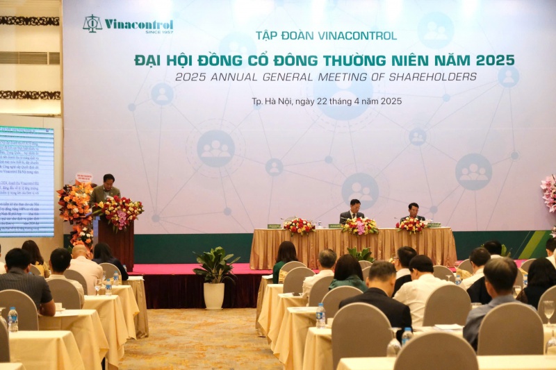 dai_hoi_dong_co_dong_2025_cua_vinacontrol_800_03
