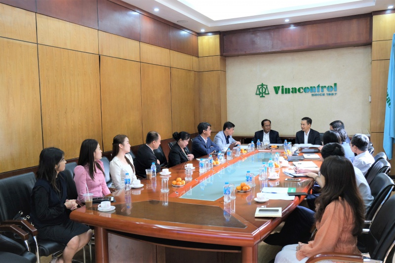 Đoàn Chính phủ Lào đến thăm và làm việc tại Vinacontrol; 	The Lao People's Democratic Republic delegation visited and worked at Vinacontrol